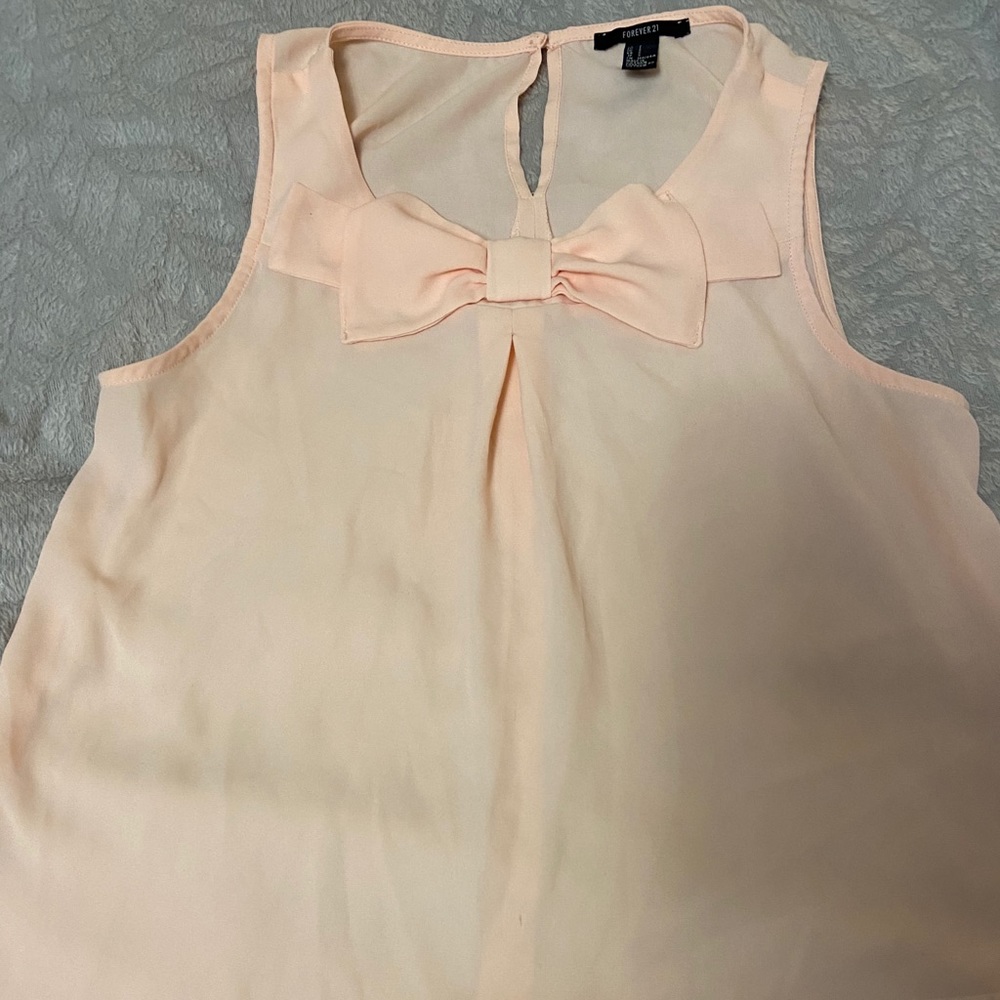 Light pink forever 21 tank blouse with bow